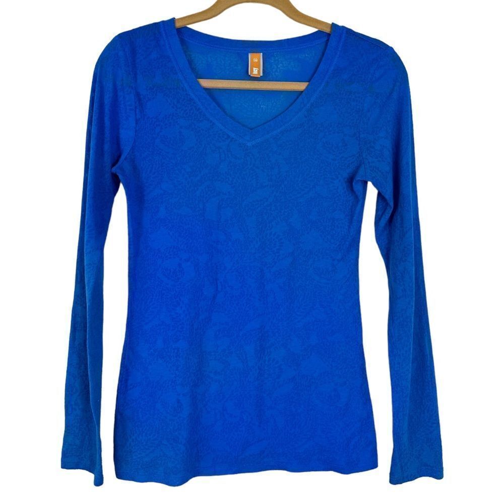 🔥 Lucy Activewear Blue Floral Sheer Lightweight Long Sleeve Shirt